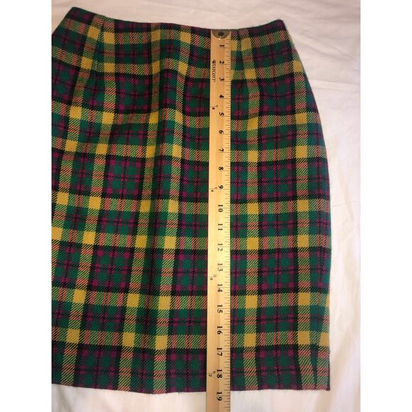 Plaid Wool Skirt Size XS Pencil Vintage Schoolgirl Twee Preppy Green Red Gold - Picture 6 of 8